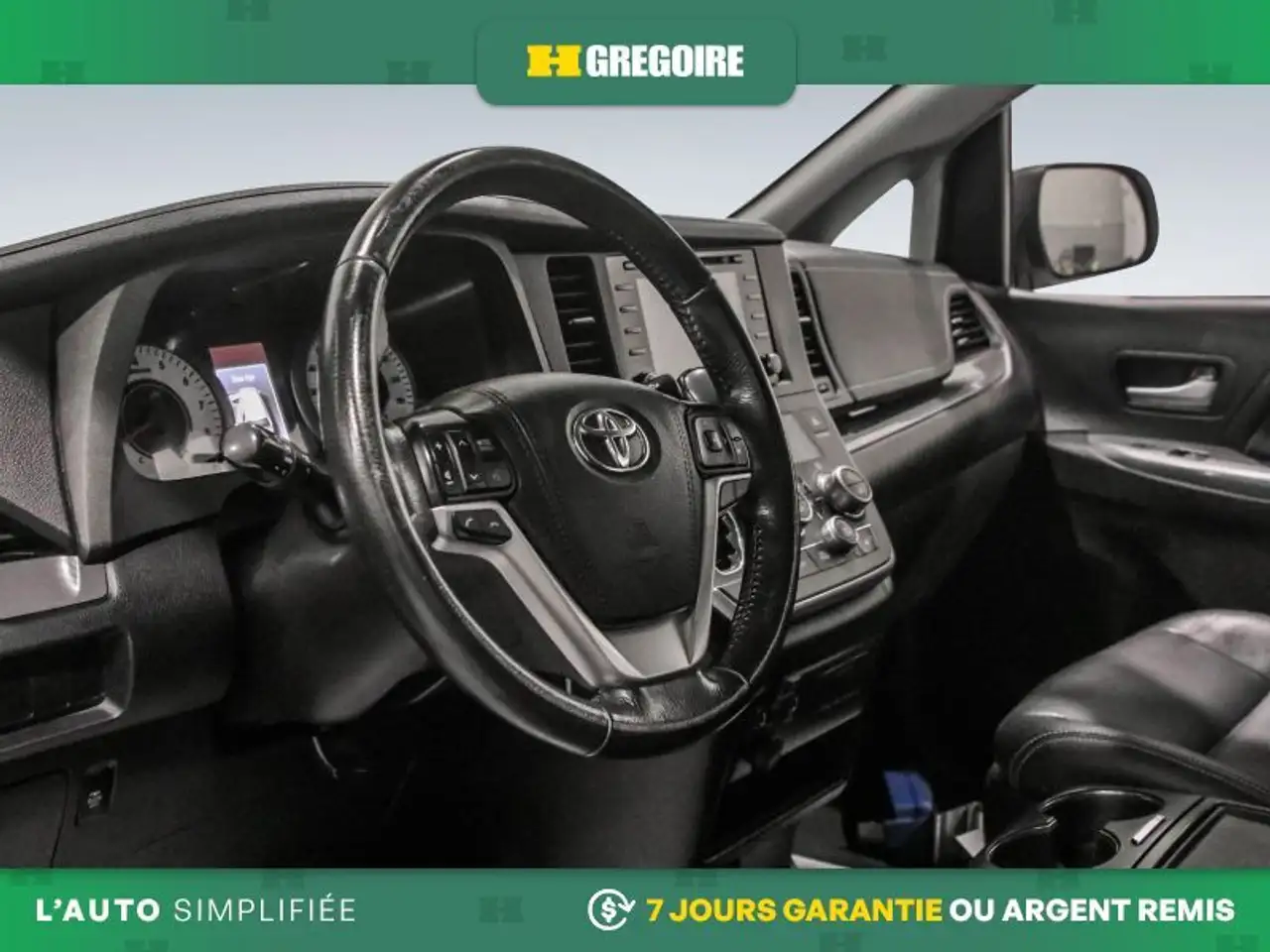 Toyota Sienna снимка Toyota Sienna