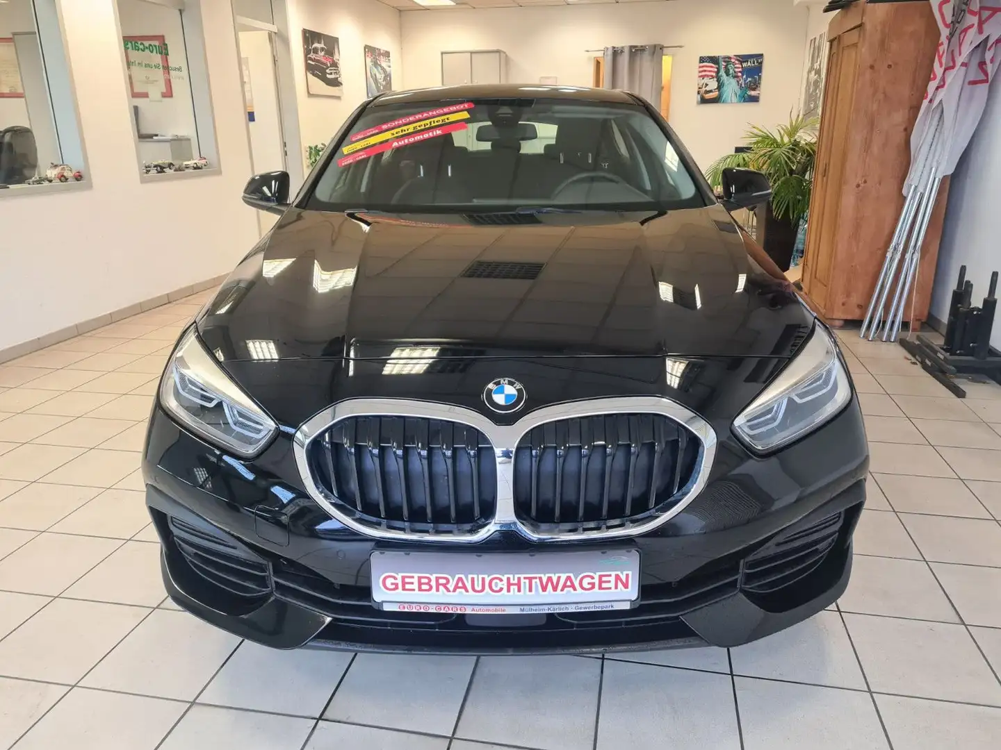 BMW 118 i Advantage / 1. Hand / LED / NAVI Schwarz - 2