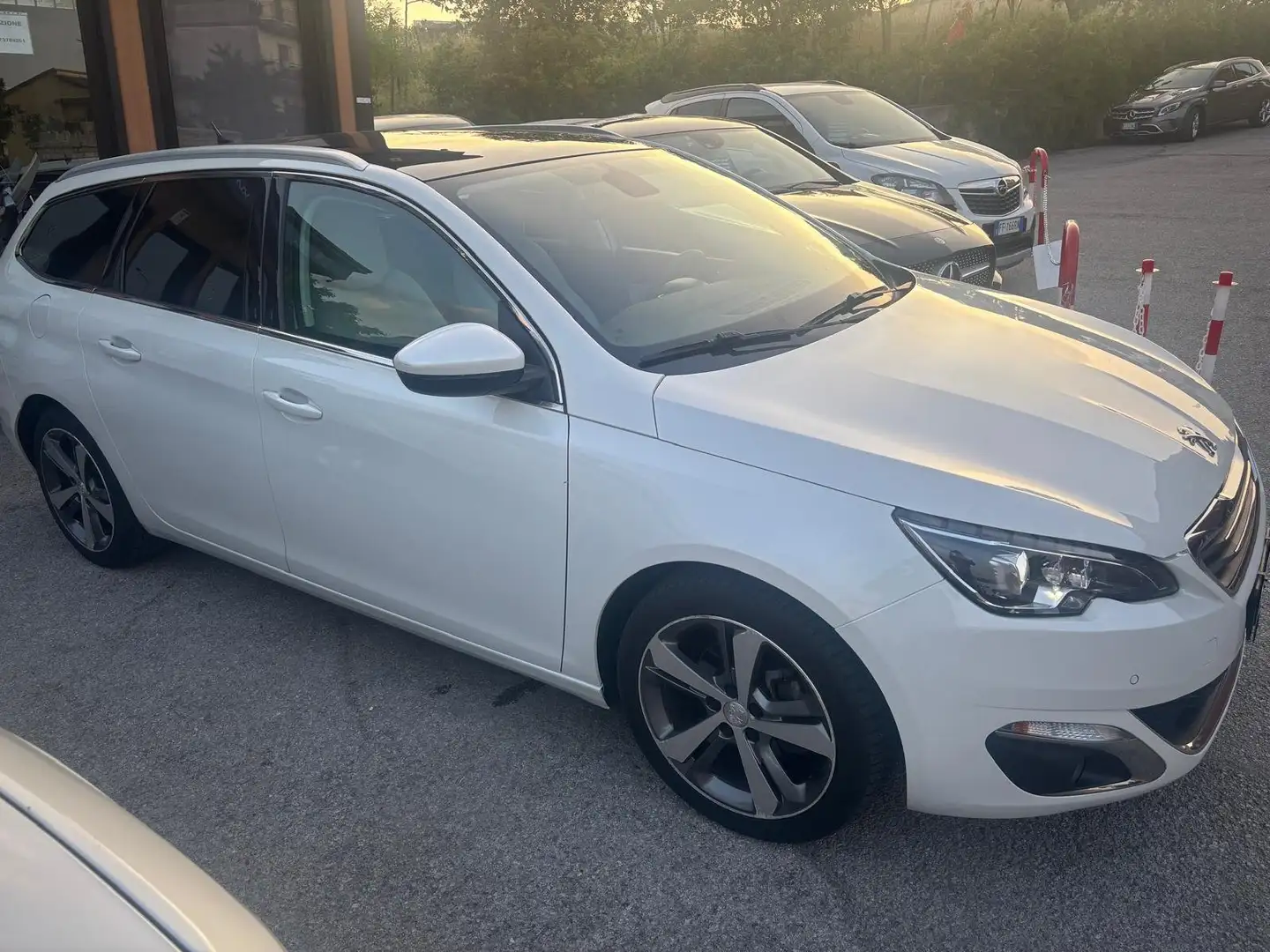 Peugeot 308 SW 1.6 bluehdi GT Line s Bianco - 2