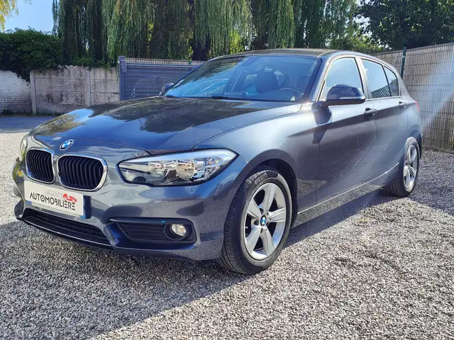 BMW 1 Series view 2