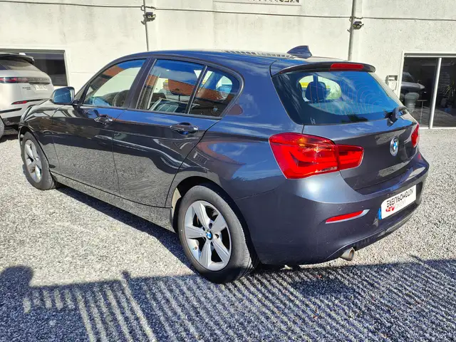 BMW 1 Series view 4