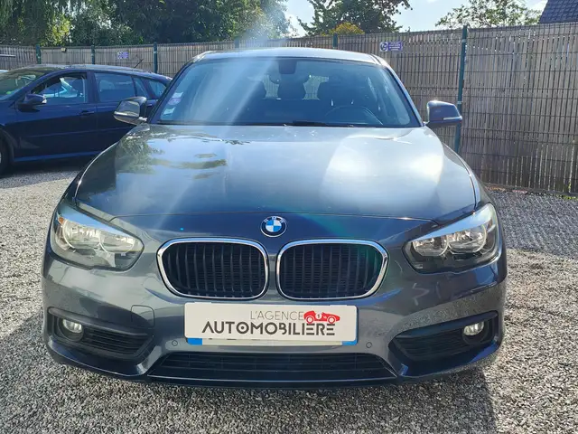 BMW 1 Series view 3