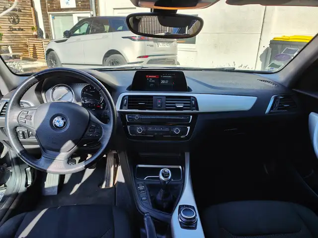 BMW 1 Series view 9