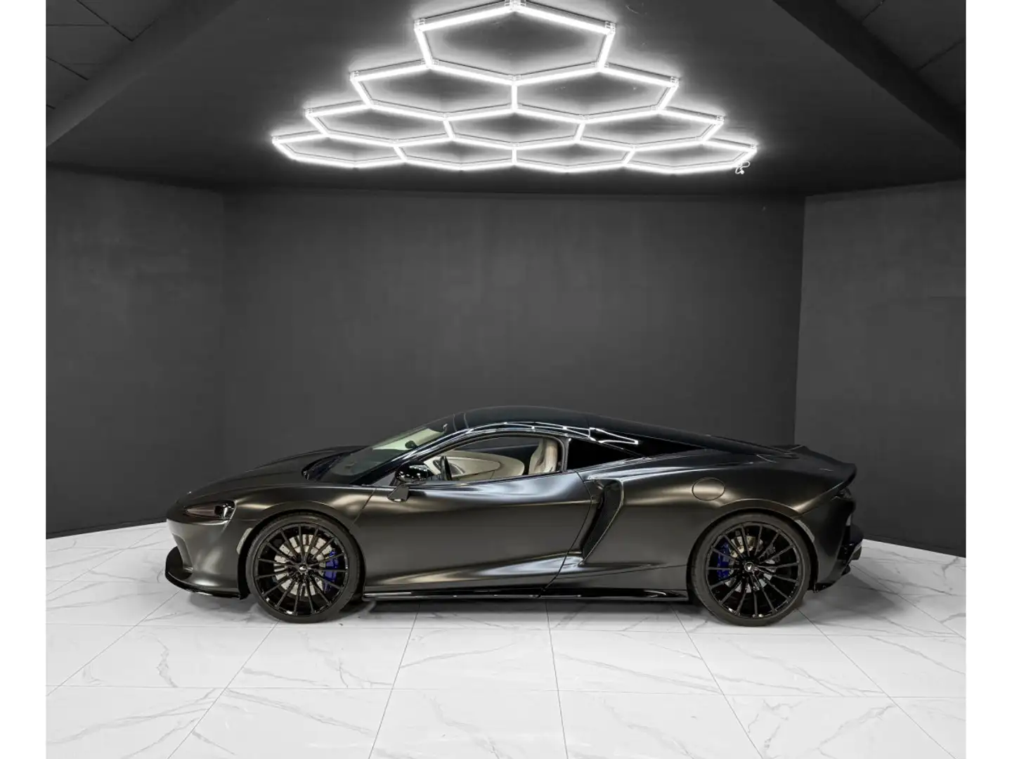 McLaren GT *1 Year McLaren Warranty * LIFT I CARBON I B&W I E Negru - 2