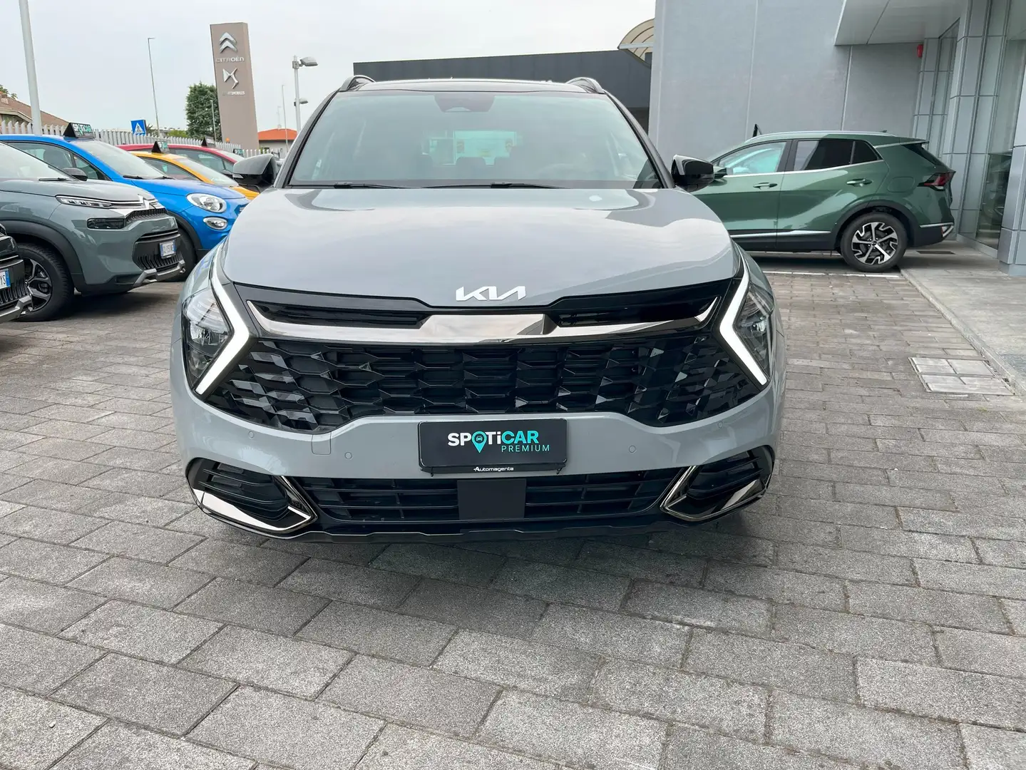 Kia Sportage 1.6 Mild Hybrid TGDi 160cv DCT7 SPECIAL EDITION SR Grau - 2