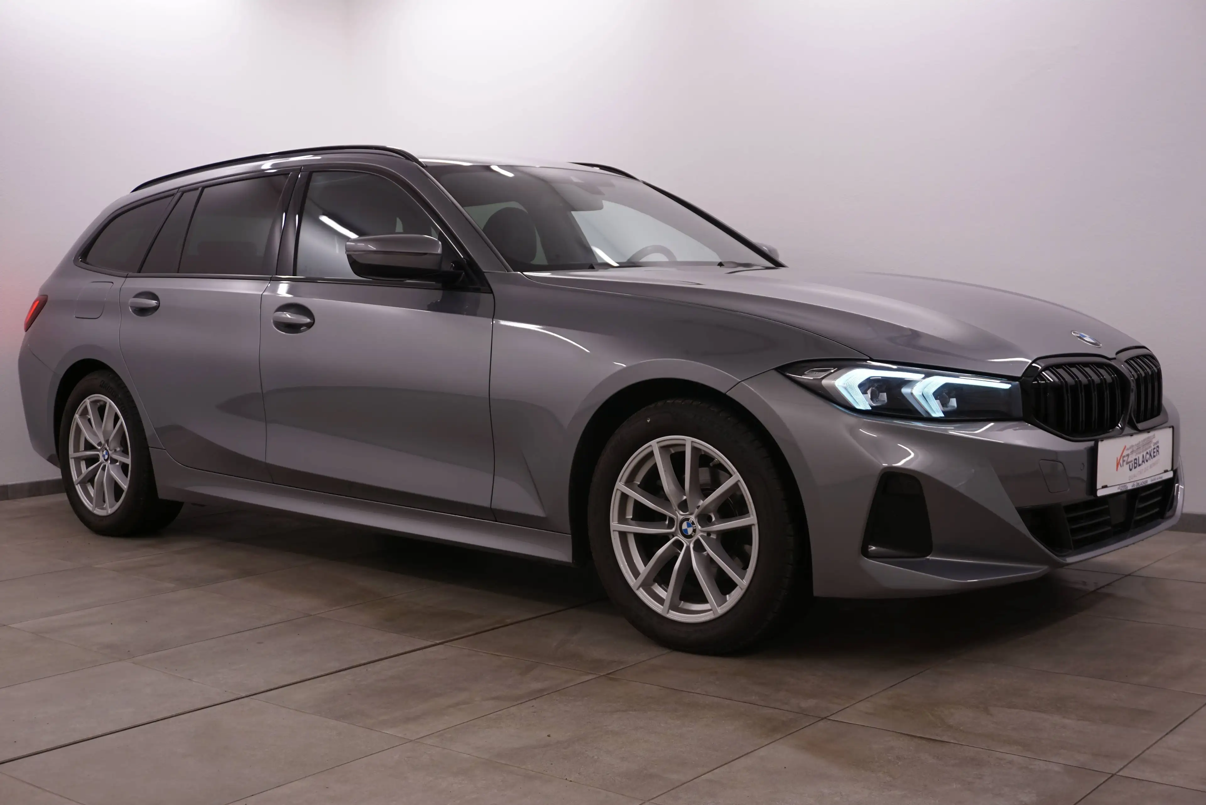 BMW 318 d// shadow line // harman kardon // ACC