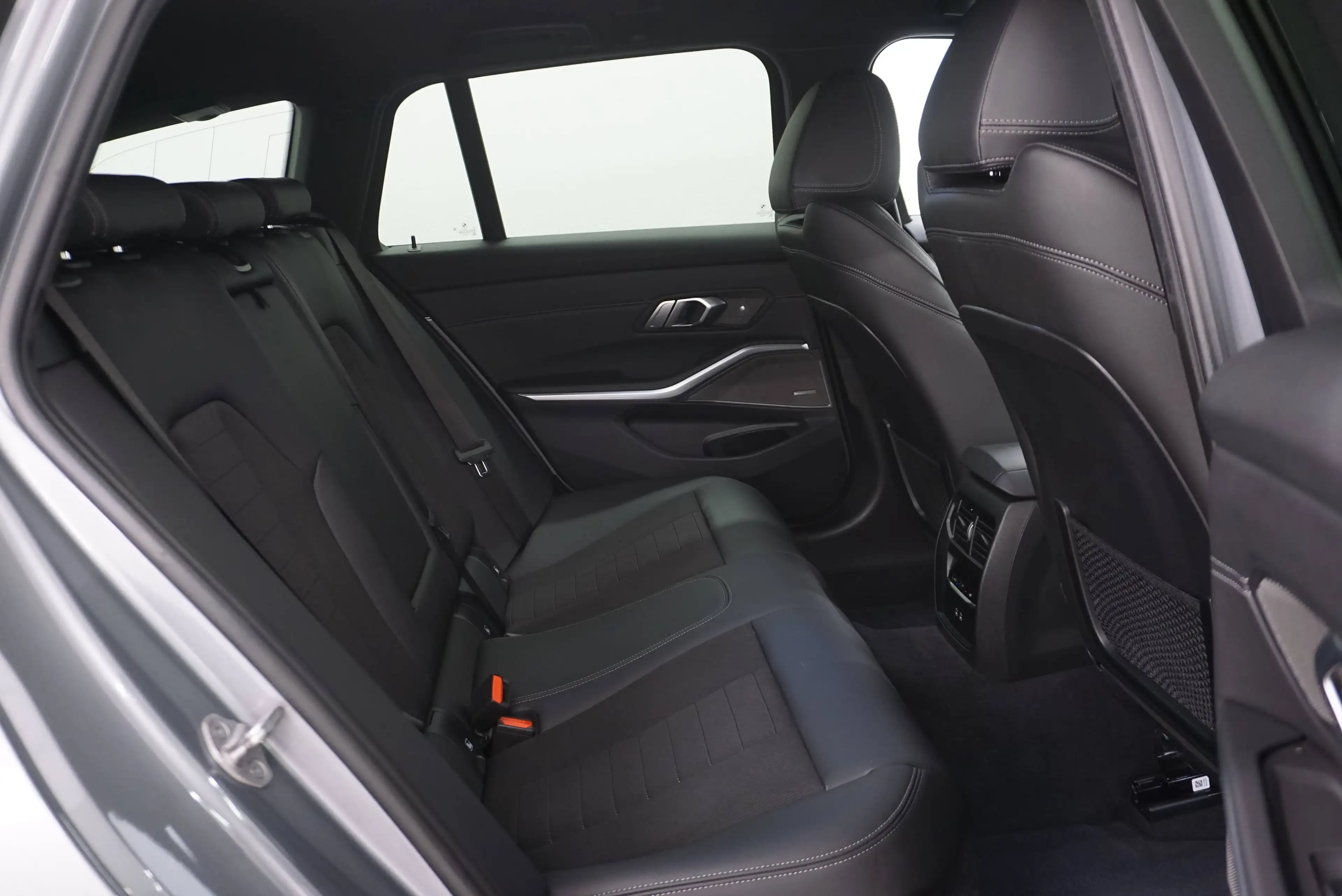 BMW 318 d// shadow line // harman kardon // ACC — photo 22