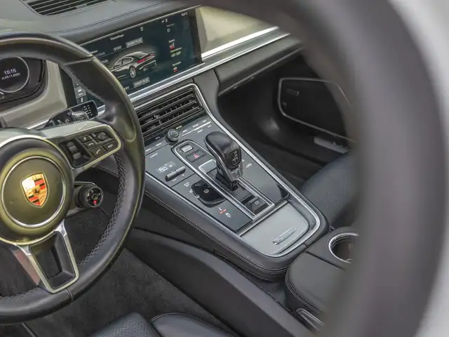 Porsche Panamera view 13