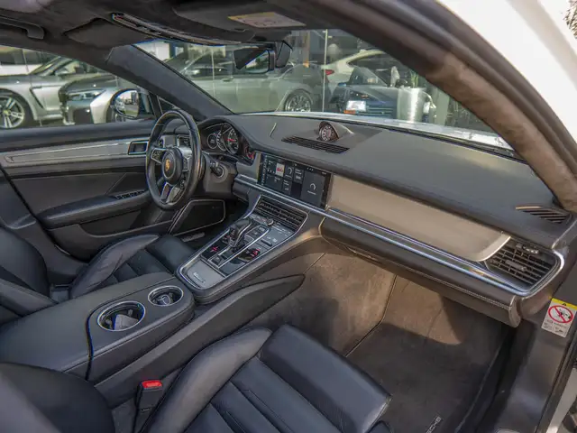 Porsche Panamera view 5