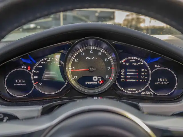Porsche Panamera view 15