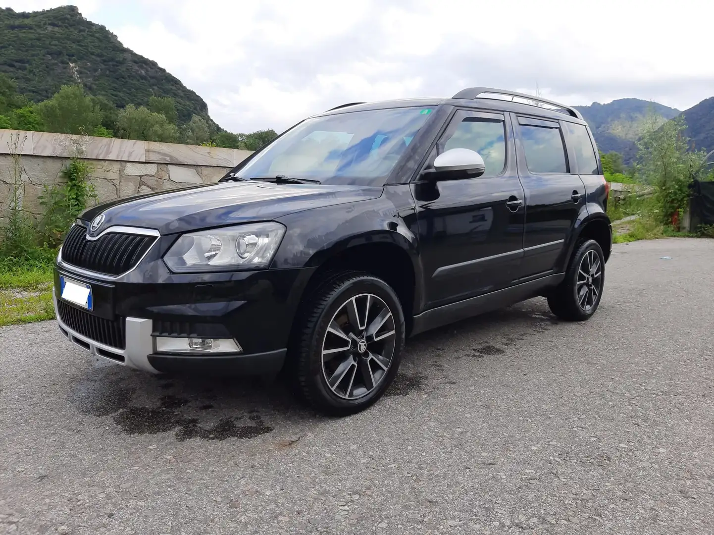 Skoda Yeti Yeti 2014 2.0 tdi Ambition 110cv E6 Nero - 1