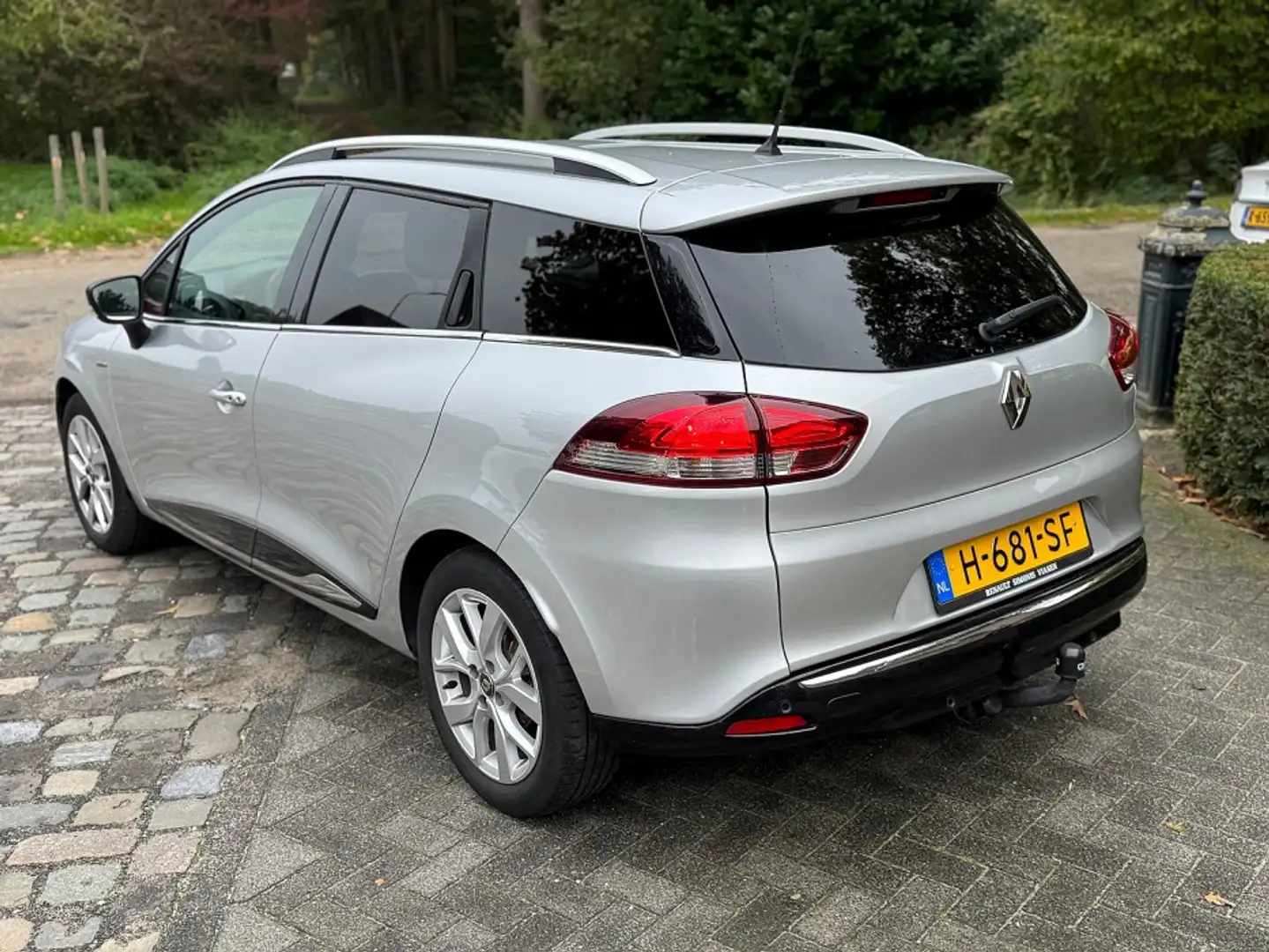 Renault Clio Estate 0.9 TCe Limited 1e eig | Trekhaak | PDC | N Grijs - 2