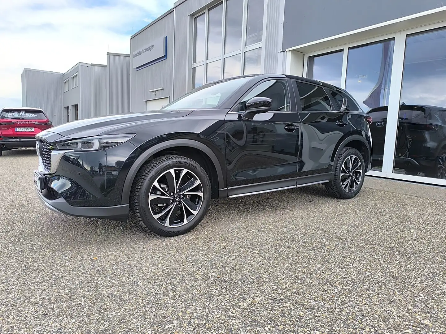 Mazda CX-5 G165 e-Skyactiv MHEV AWD Newground Schwarz - 1