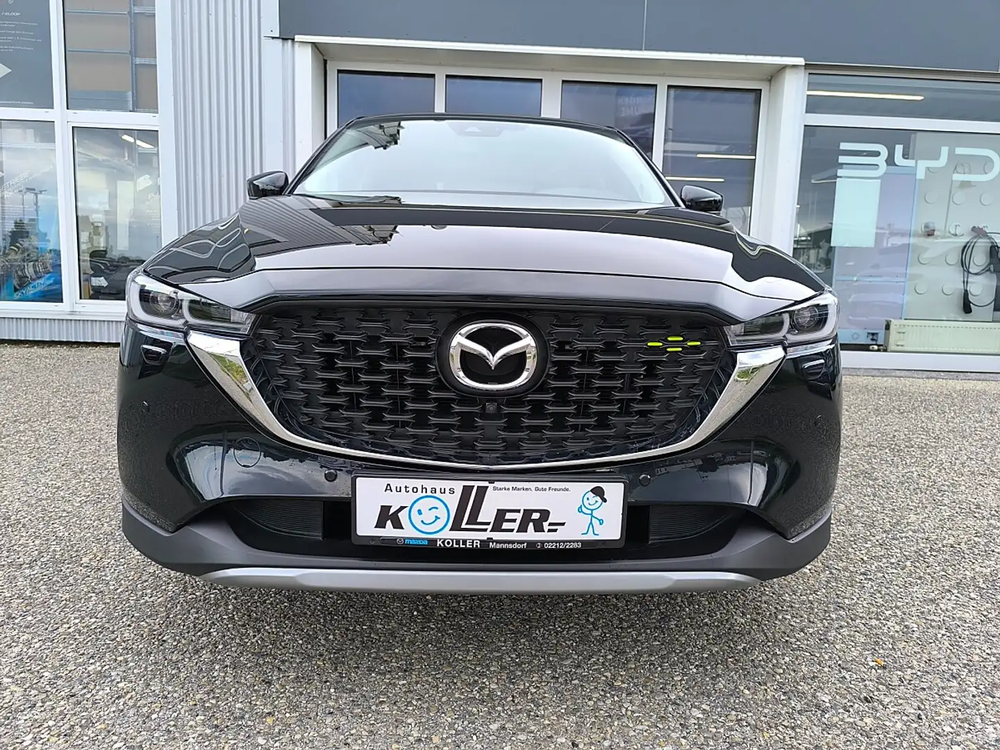 Mazda CX-5 G165 e-Skyactiv MHEV AWD Newground Schwarz - 2