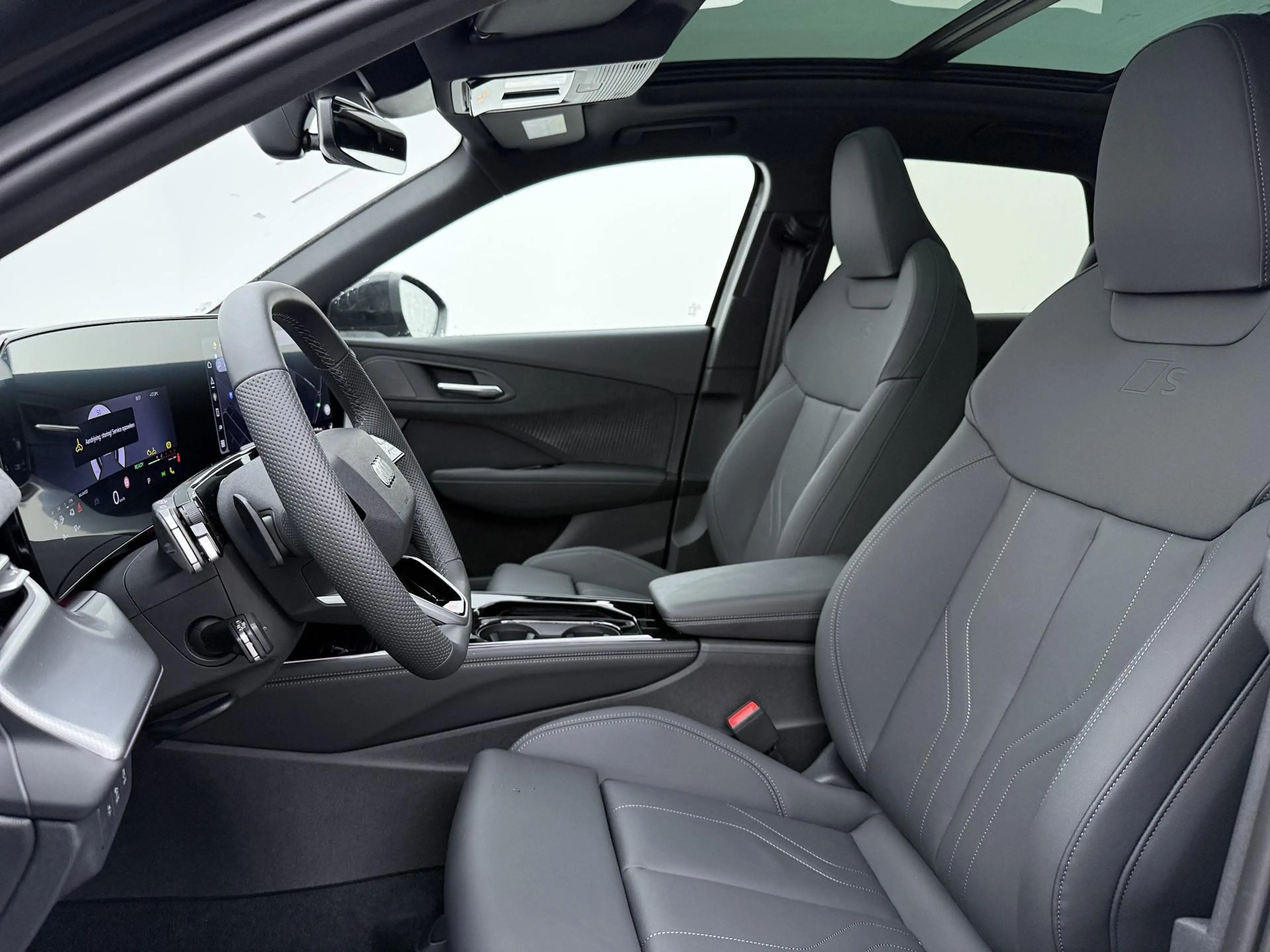Audi Q3 S edition 1.5 e-hybrid 200 kW / 272 PK | 20" | Pan — photo 3