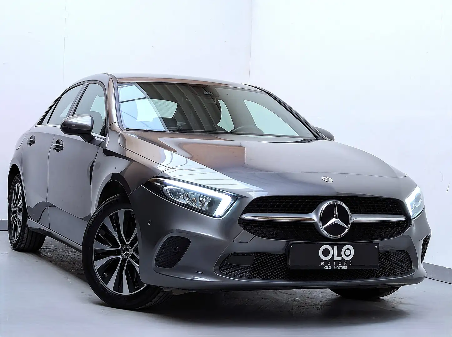 Mercedes-Benz A 250 A 250 e PHEV Business Sport Line - LED-CAM-CUIR Gris - 1
