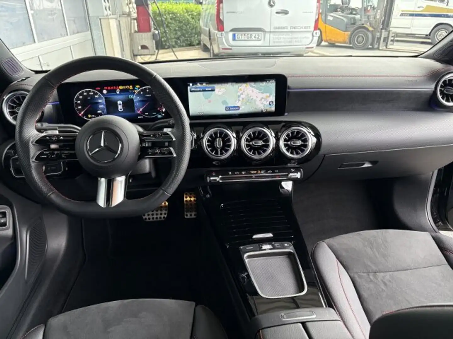 Mercedes-Benz CLA 180 CLA 180 Coupé AMG Line Advanced Plus LED Keyless Negro - 2