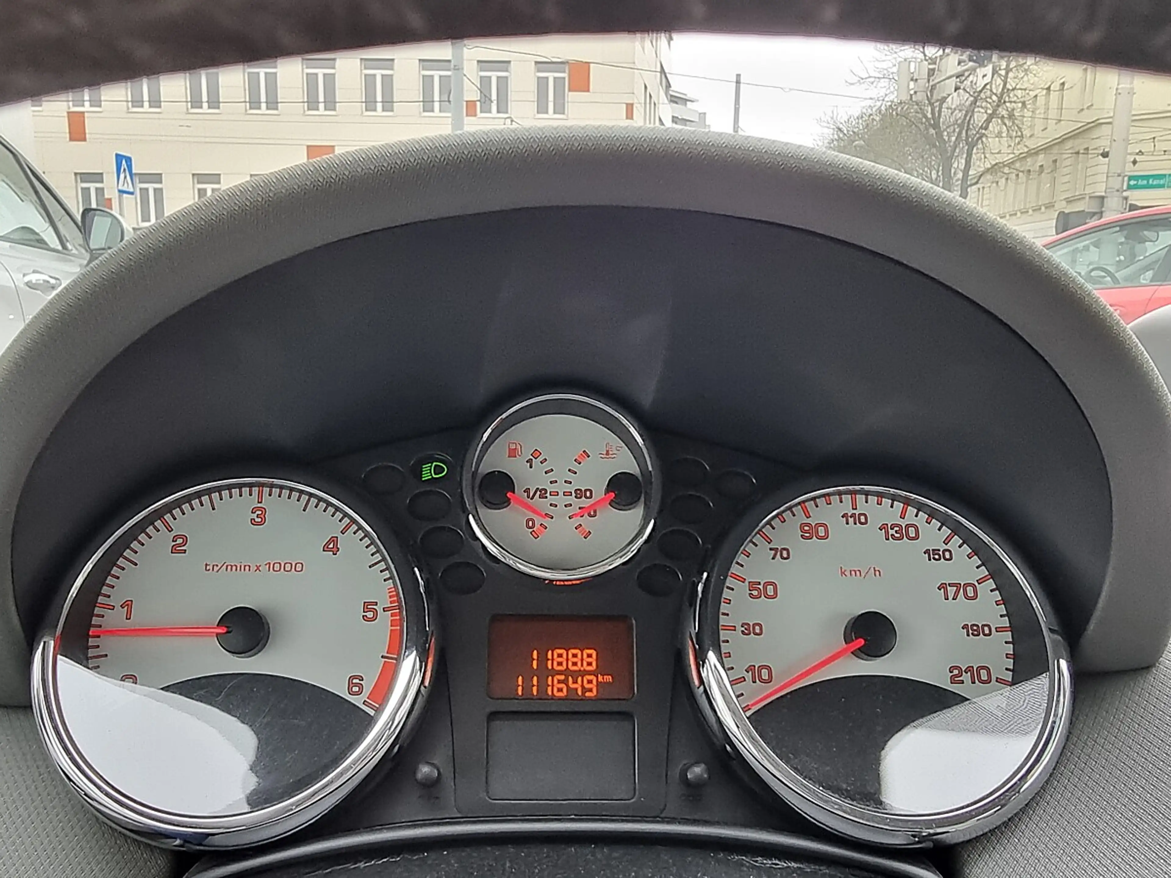 Peugeot 207 Active 1,6 HDi 95 FAP — photo 13