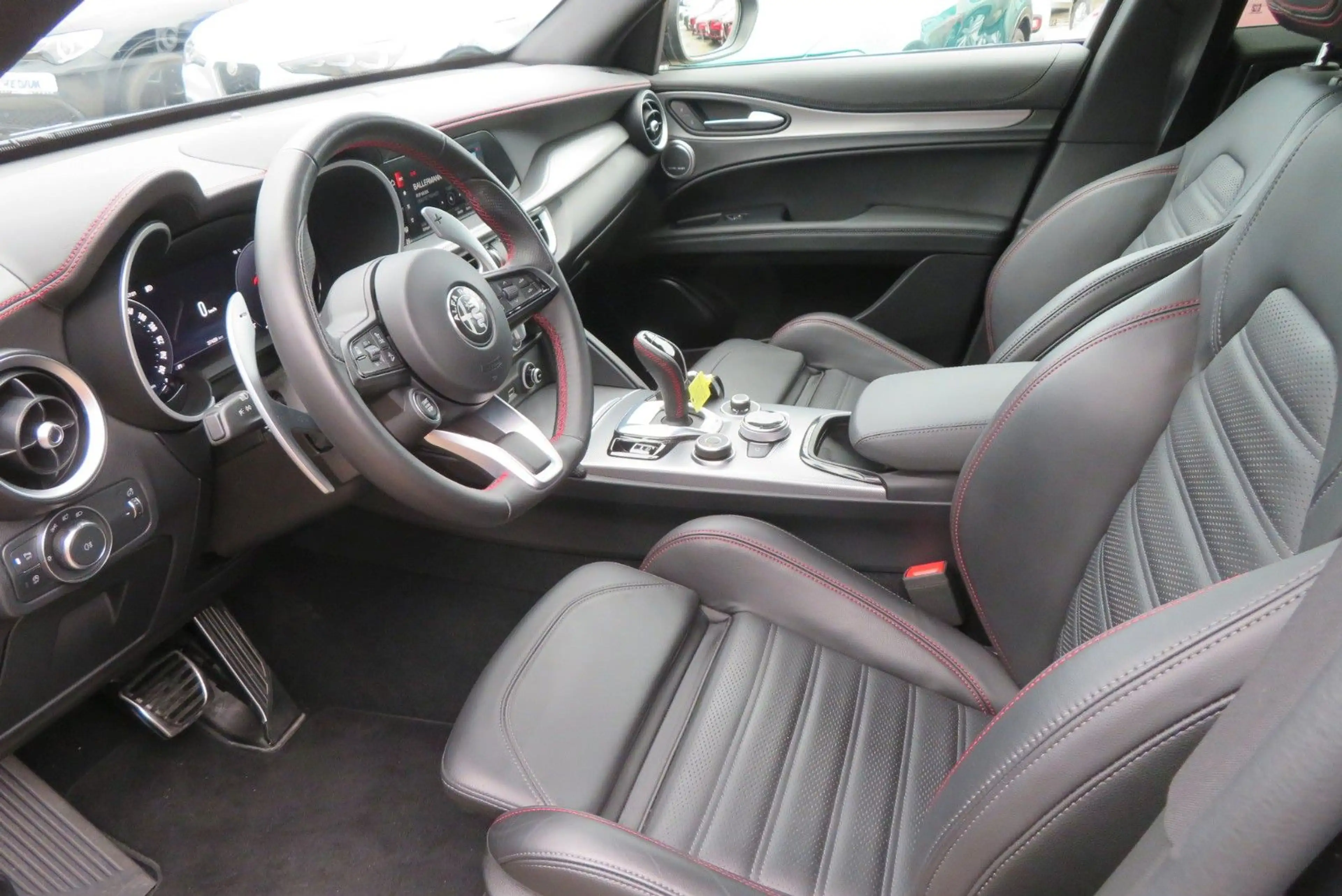 Alfa Romeo Stelvio Competizione Q4 2.2 Diesel 210PS — photo 7