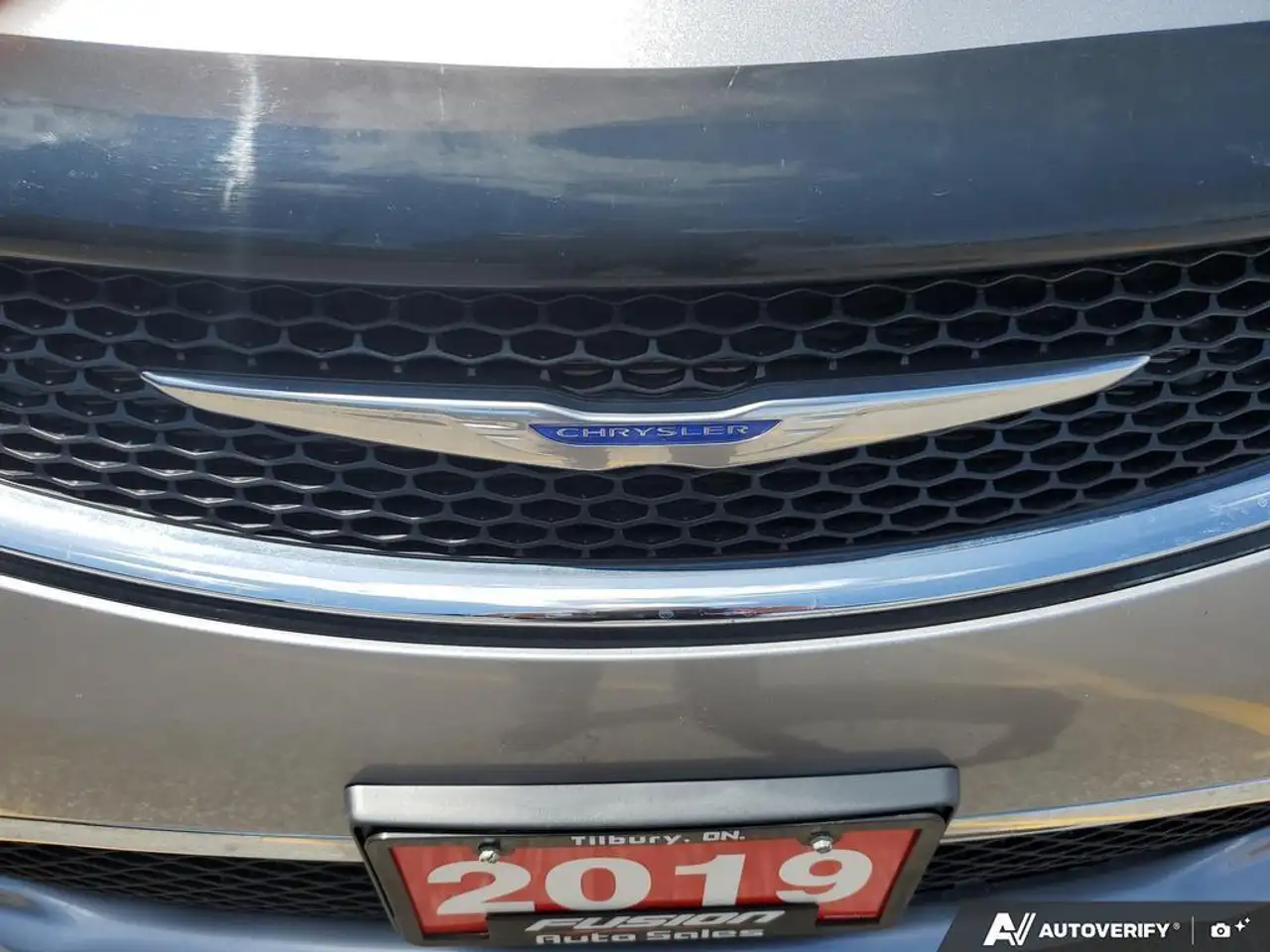 Chrysler Pacifica снимка Chrysler Pacifica