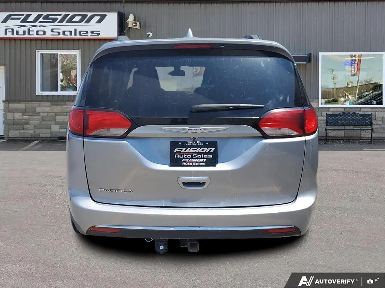 Chrysler Pacifica снимка Chrysler Pacifica