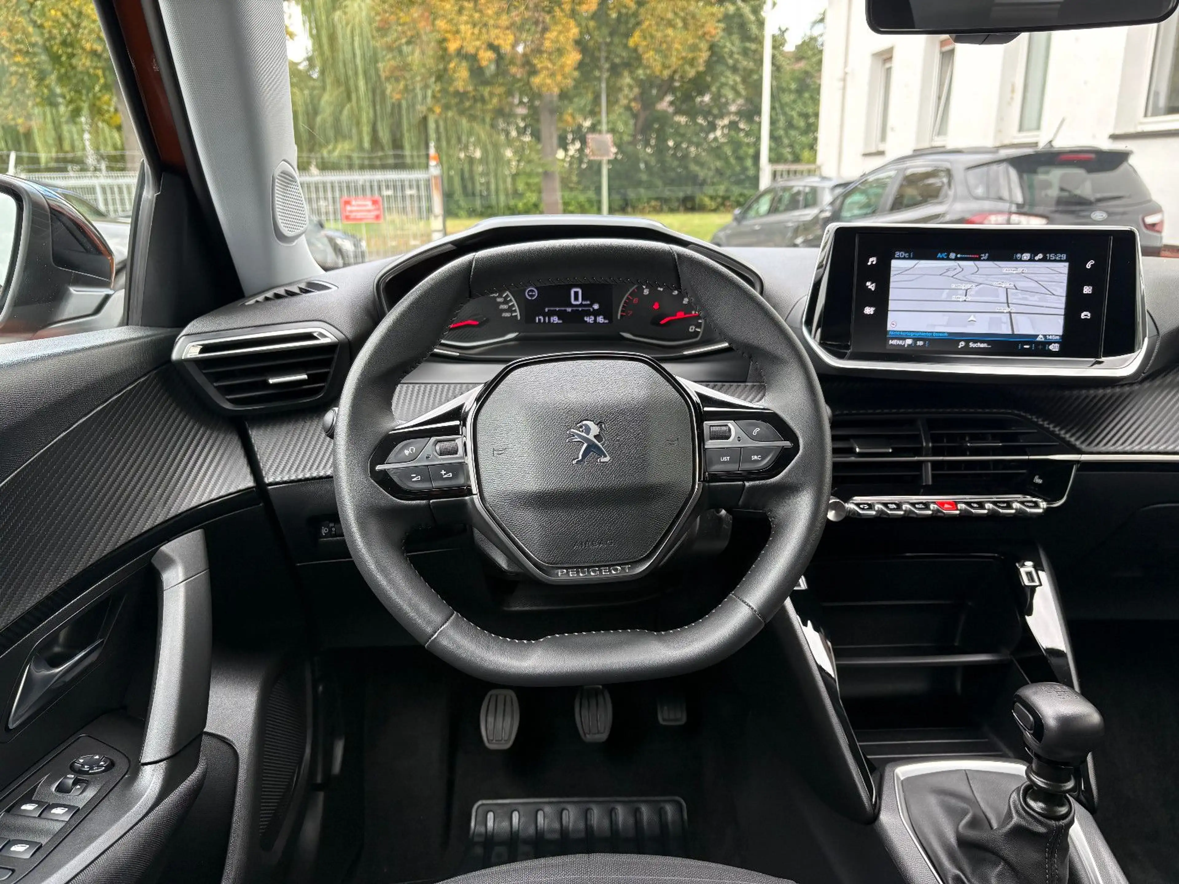 Peugeot 2008 Active LED KAMERA NAVI TEMP SHZ — photo 15