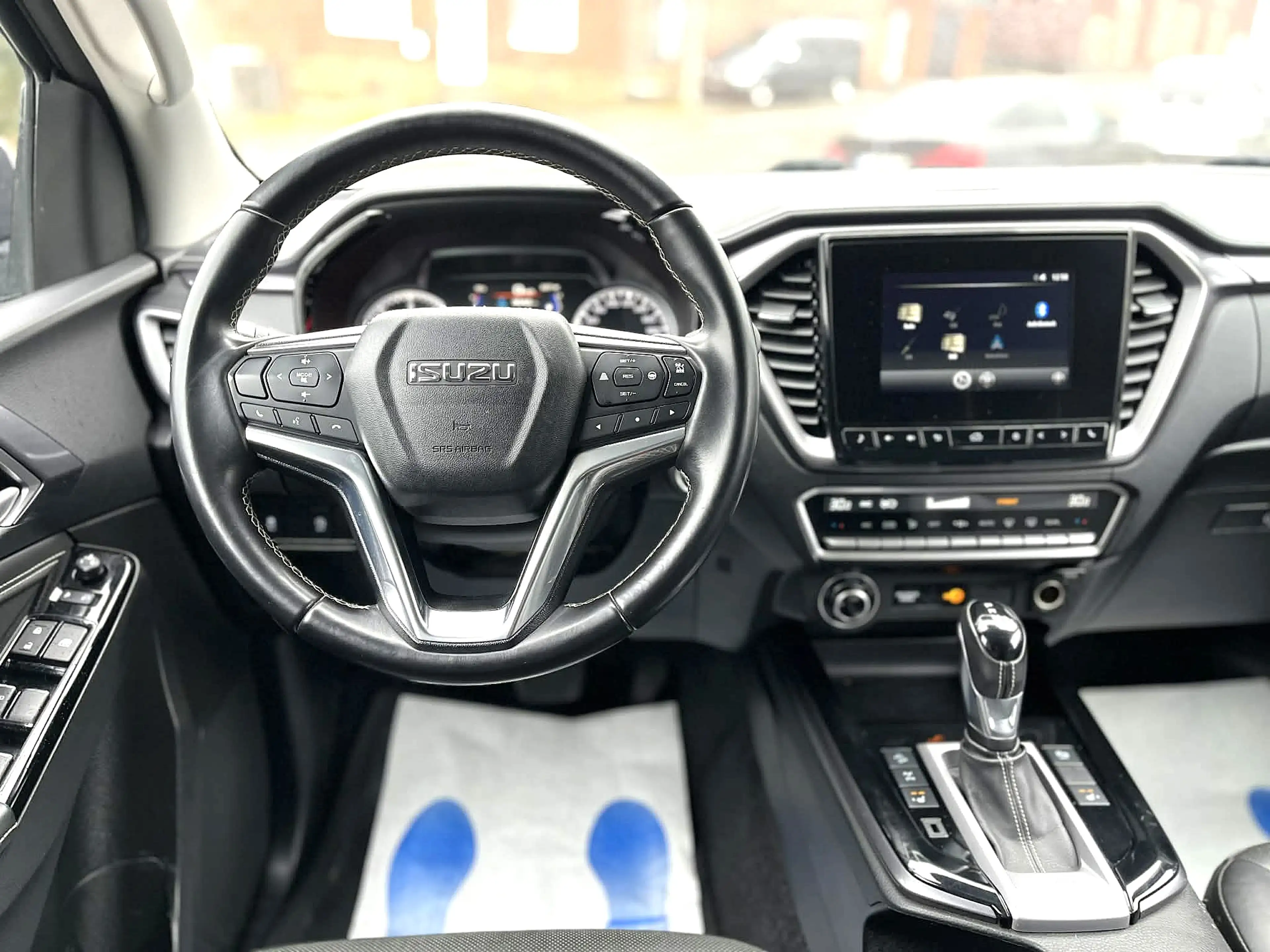 Isuzu D-Max 1.9 Turbo D *AUTO*TVAC*HARDTOP*CAM*CUIR*CLIM*GPS*J — photo 14