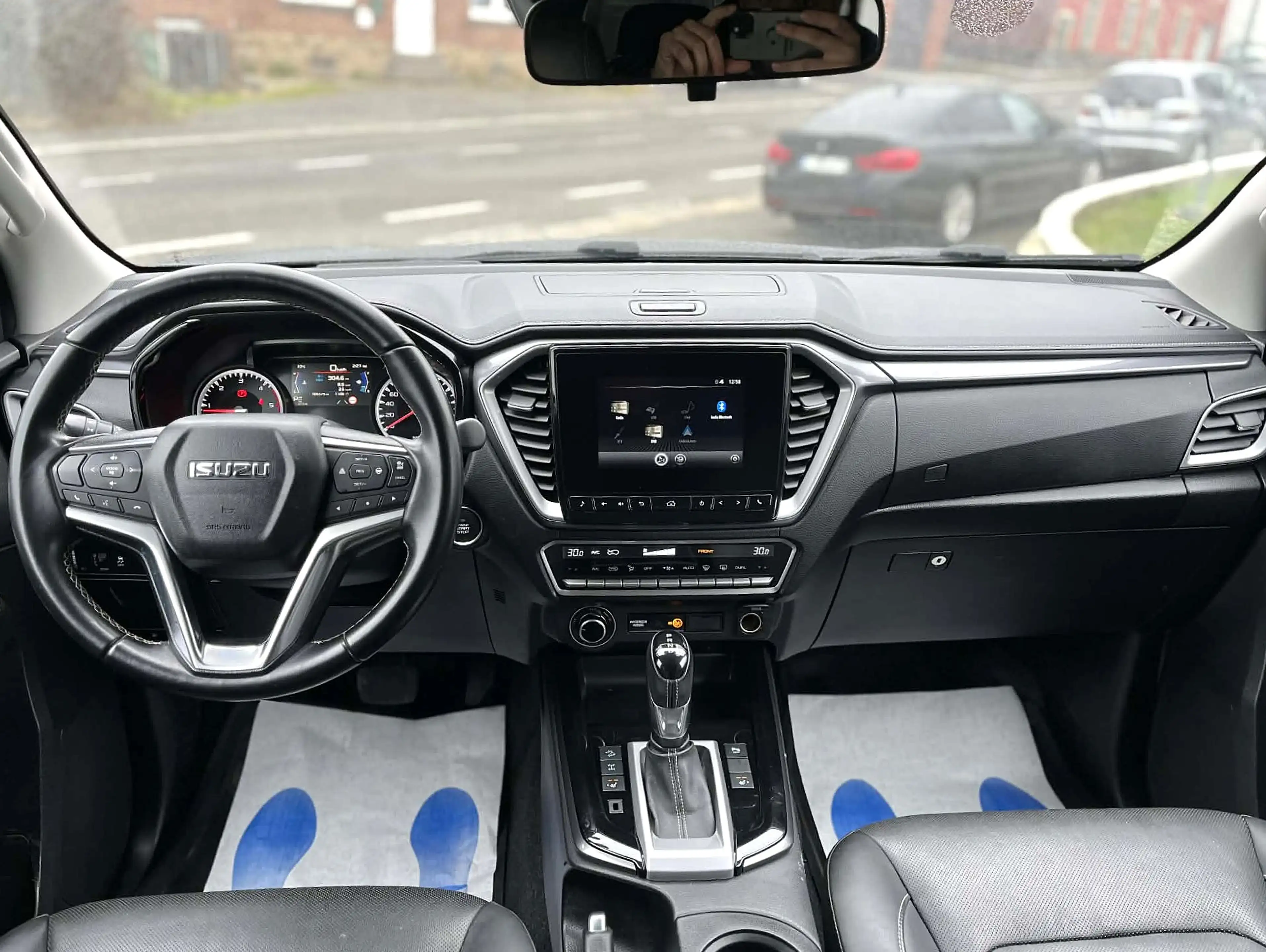 Isuzu D-Max 1.9 Turbo D *AUTO*TVAC*HARDTOP*CAM*CUIR*CLIM*GPS*J — photo 13