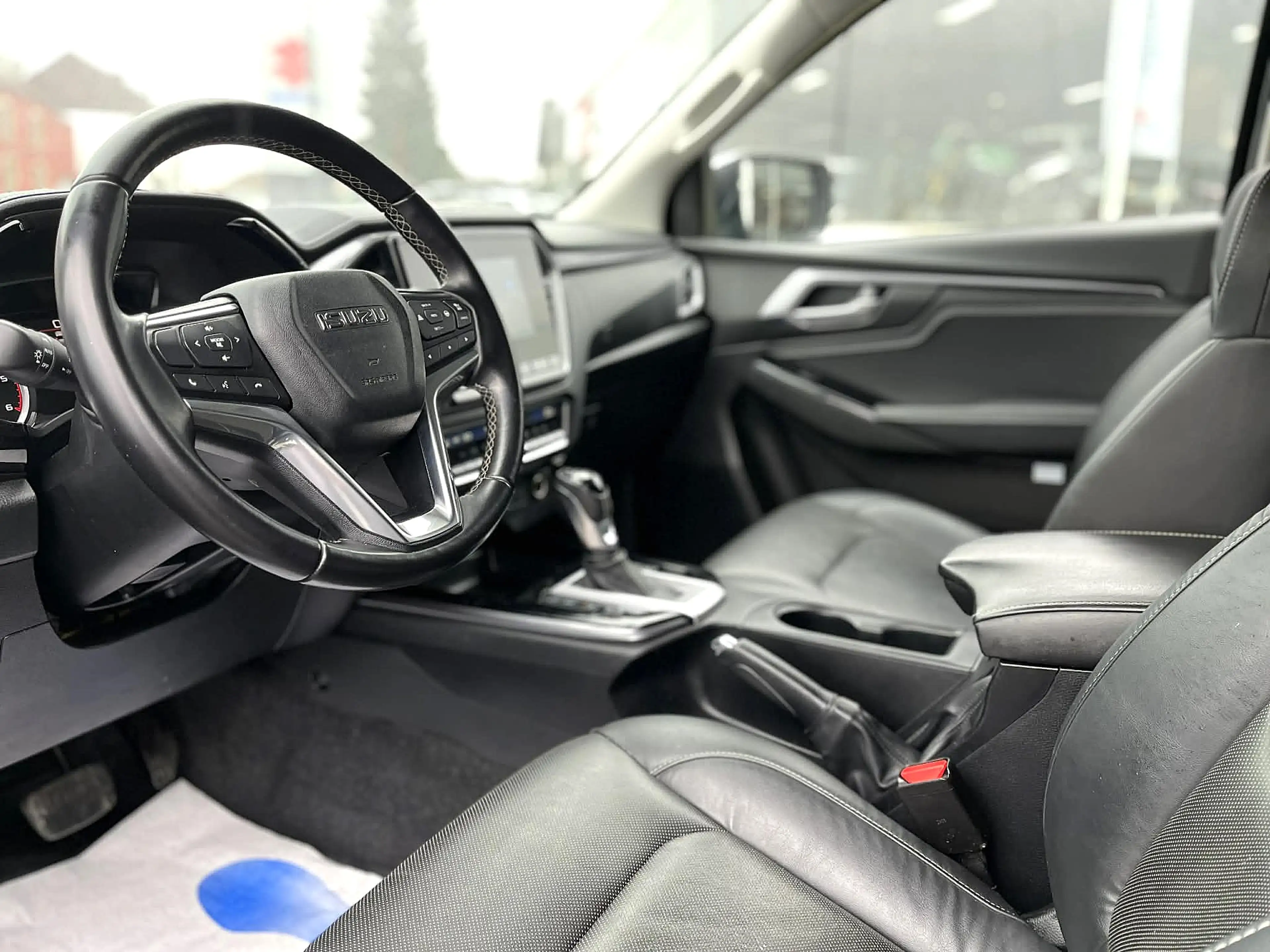 Isuzu D-Max 1.9 Turbo D *AUTO*TVAC*HARDTOP*CAM*CUIR*CLIM*GPS*J — photo 10