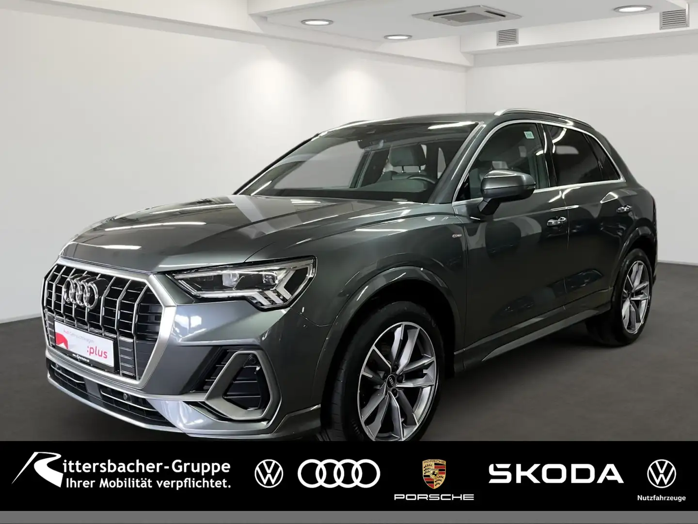 Audi Q3 35 TFSI s-line AssistenzPaket AHK RFK Grau - 1