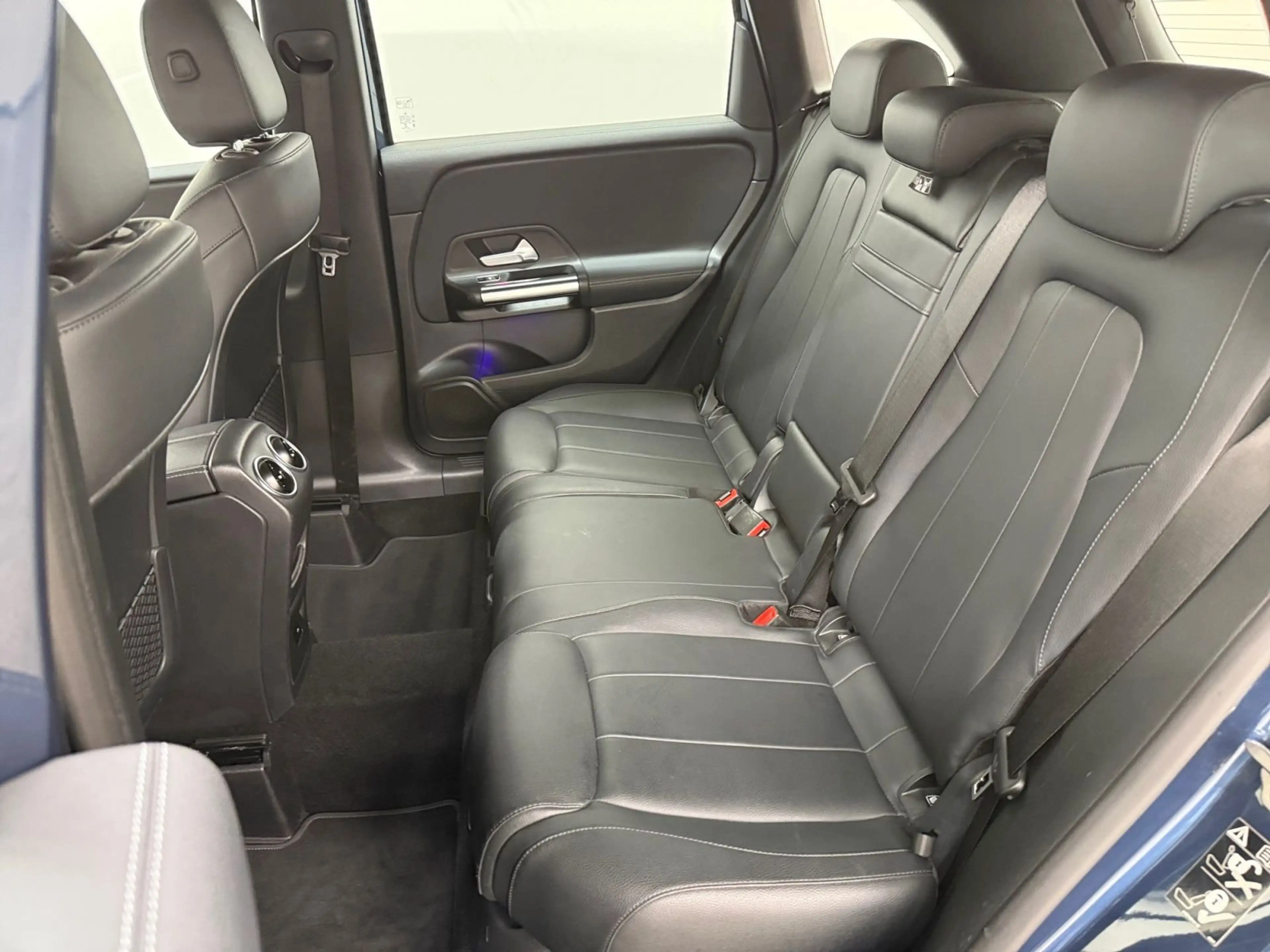 Mercedes-Benz B 160 250e 8G-DCT Business Line — photo 15