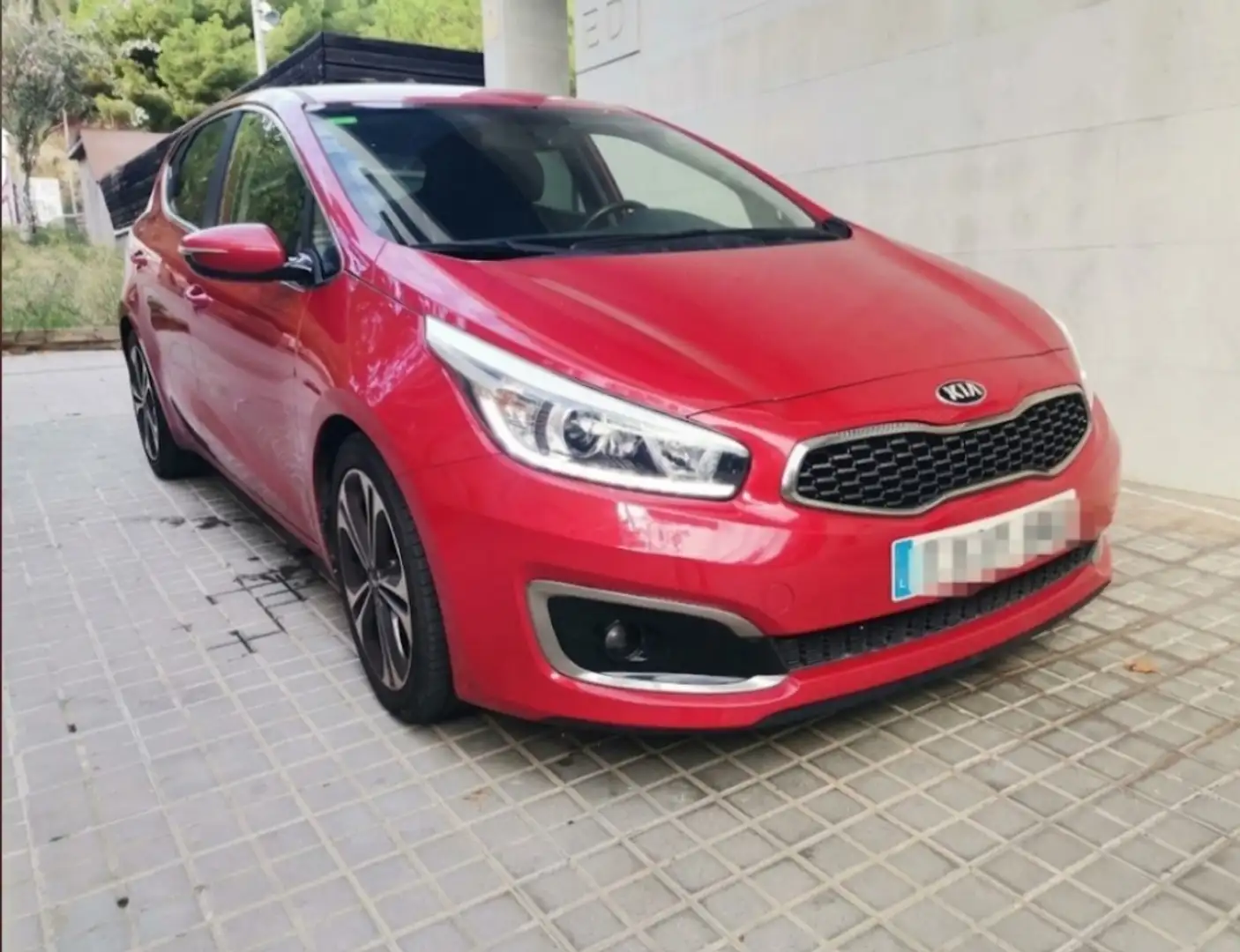 Kia Ceed / cee'd SW 1.0 T-GDI Eco-Dynamics x-Tech17 Burdeos - 2
