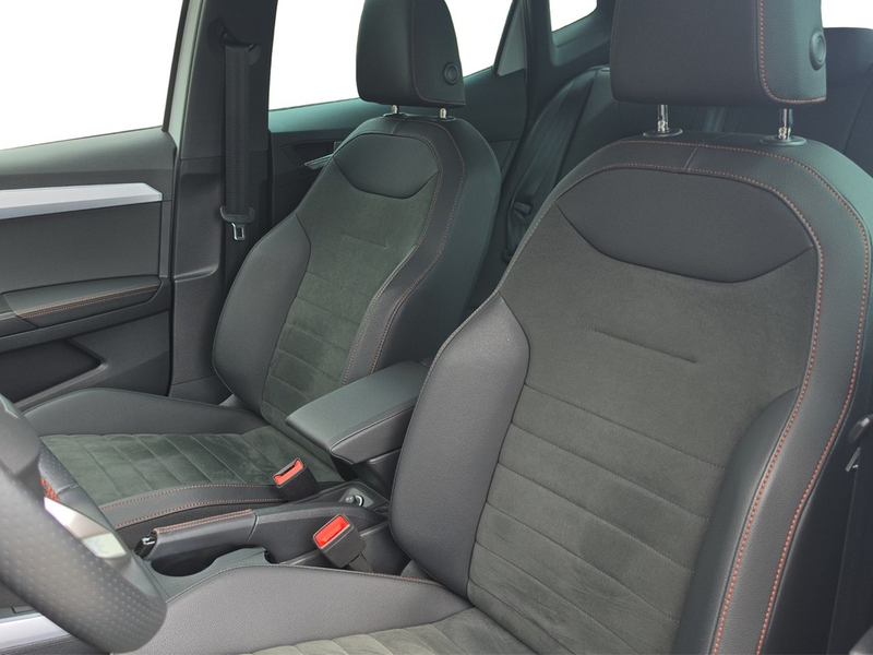 SEAT Arona 1.5 TSI DSG FR LED*NAV*SHZ*PDC*TEMP*VIRTUAL*17"... — photo 14
