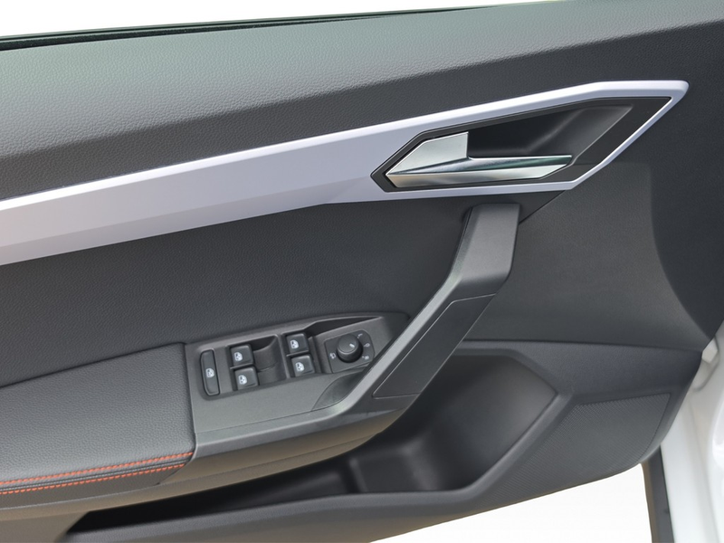 SEAT Arona 1.5 TSI DSG FR LED*NAV*SHZ*PDC*TEMP*VIRTUAL*17"... — photo 15