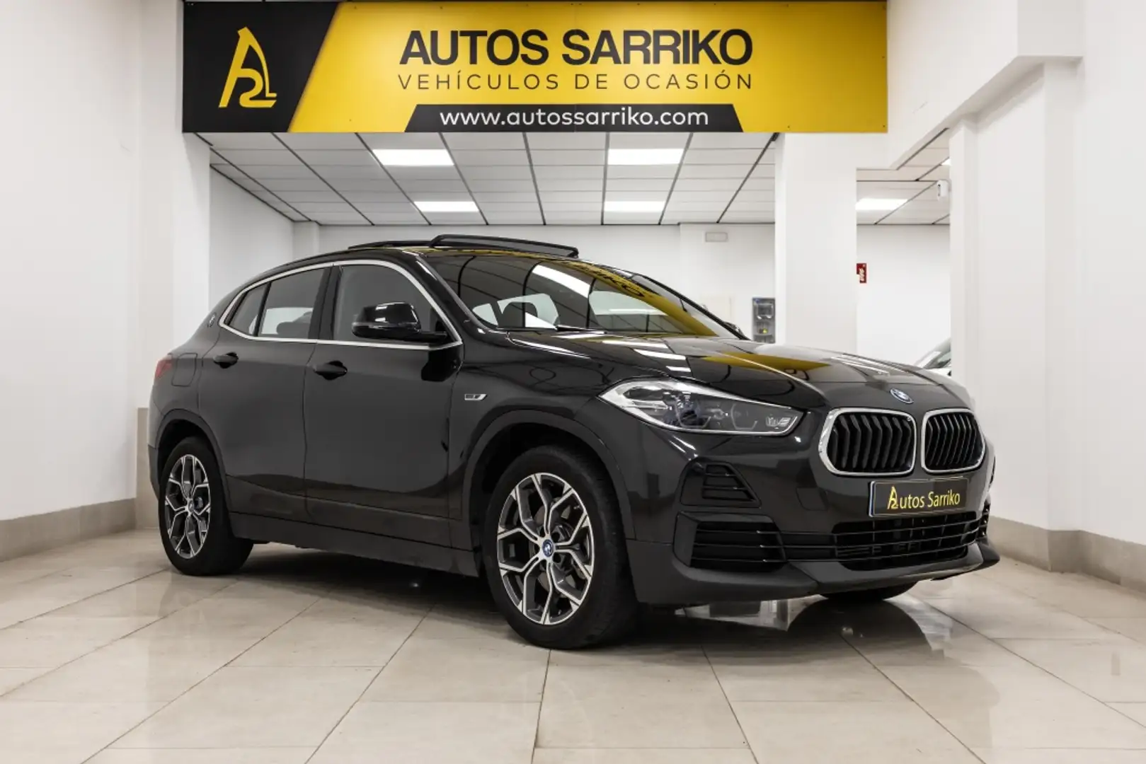 BMW X2 xDrive 25eA Impulse Schwarz - 1