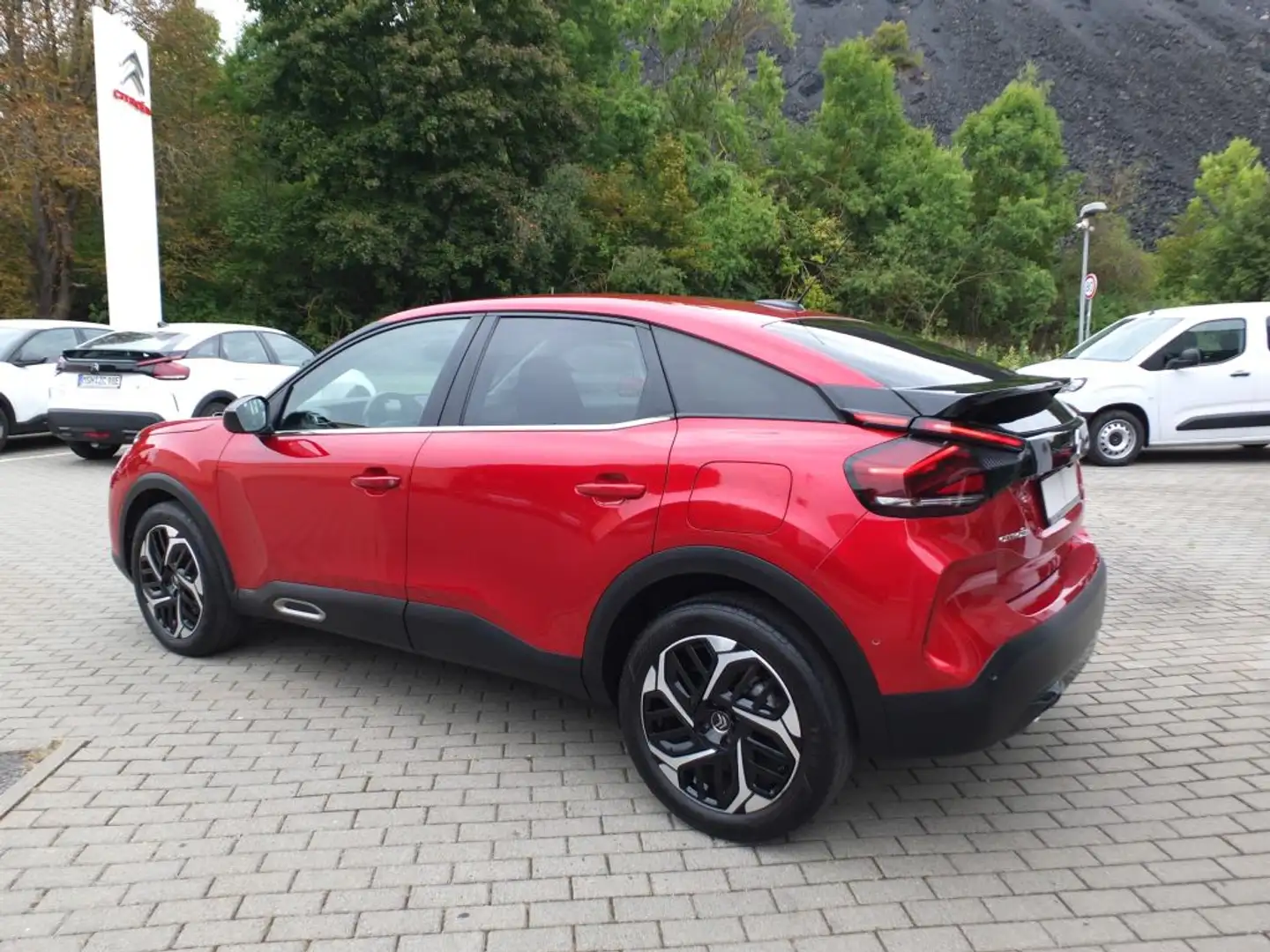 Citroen C4 PureTech 130 Stop&Start SHINE - 1