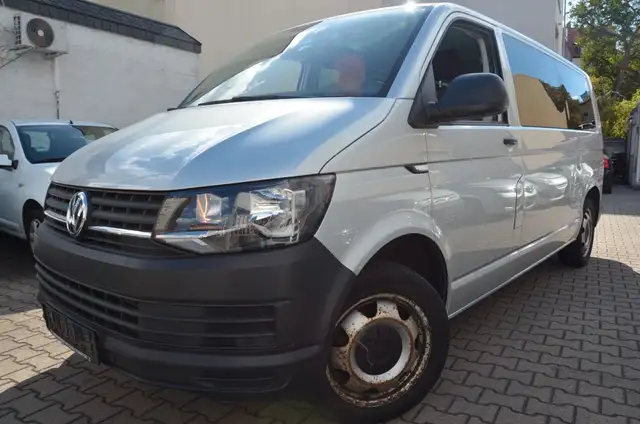 Volkswagen T6 Transporter T6 Kombi lang 8Sitzer Automatik Standheizung PDC