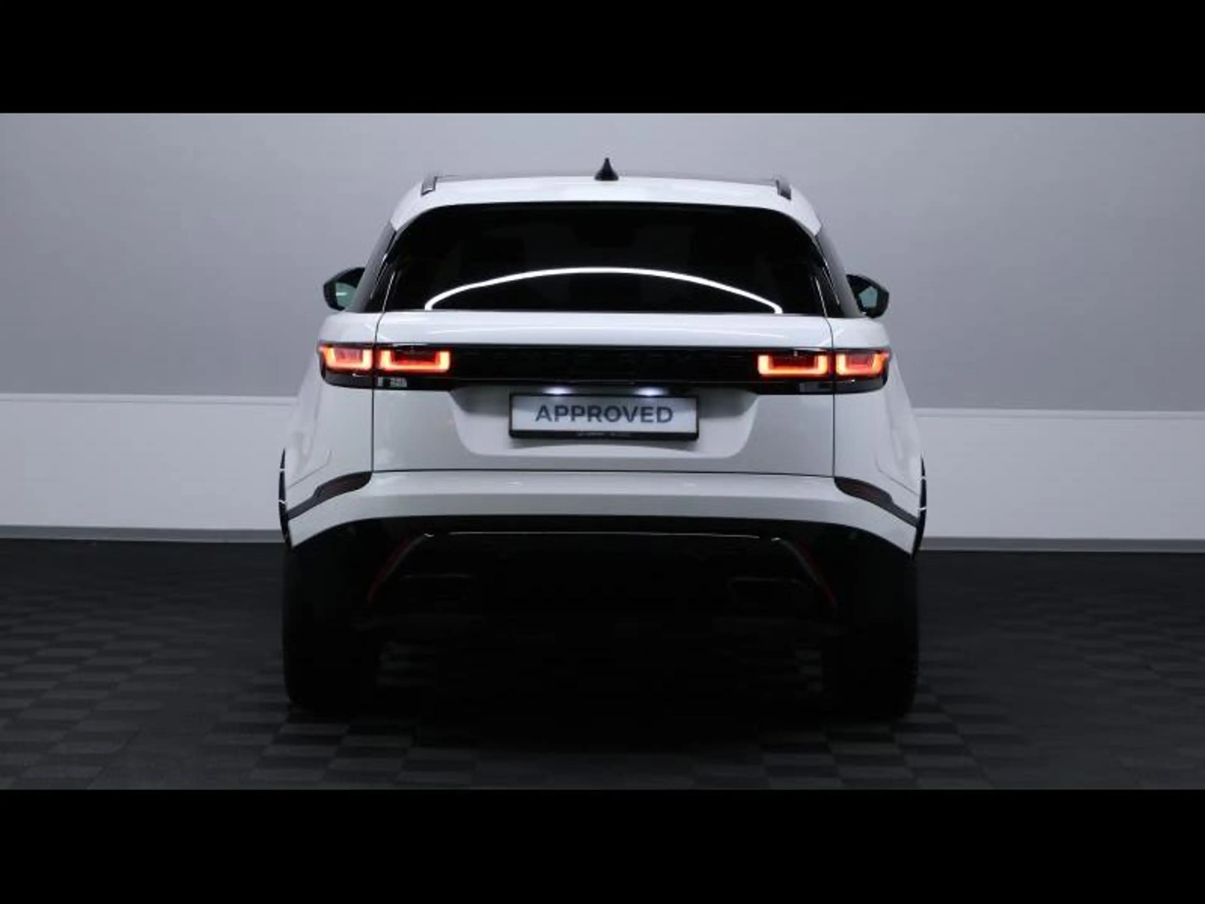 Land Rover Range Rover Velar P400e HSE R-Dynamic PHEV — photo 6
