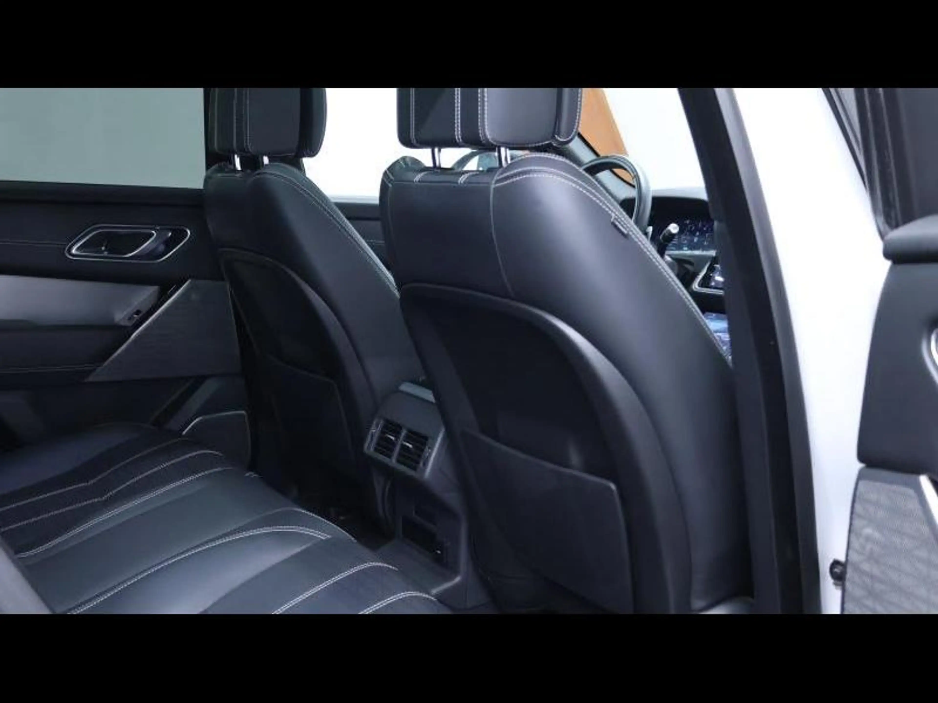 Land Rover Range Rover Velar P400e HSE R-Dynamic PHEV — photo 14
