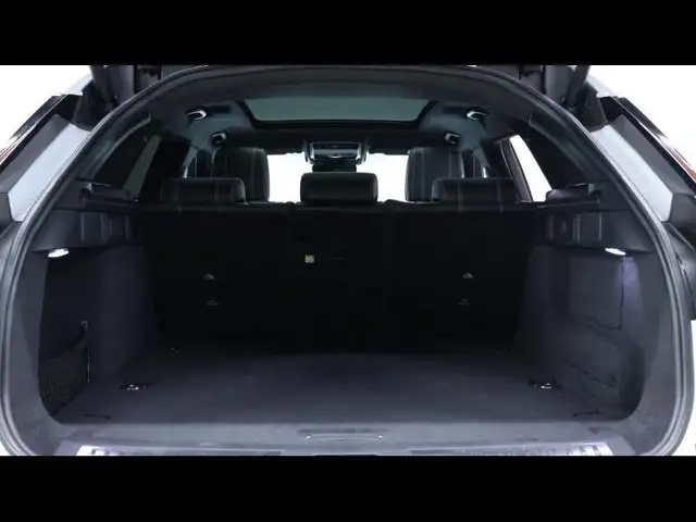 Land Rover Range Rover Velar view 8