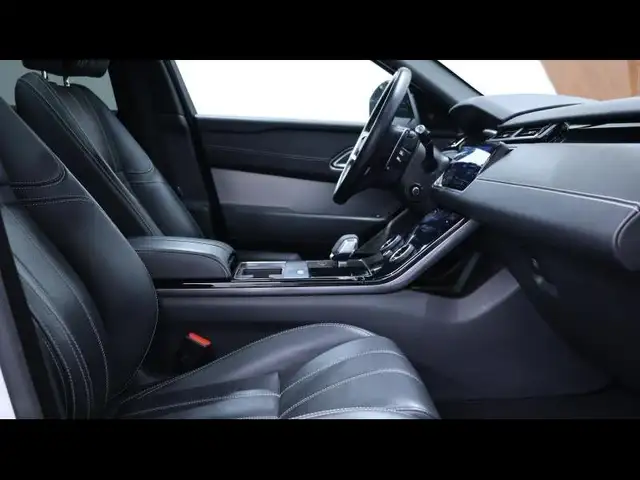 Land Rover Range Rover Velar view 12
