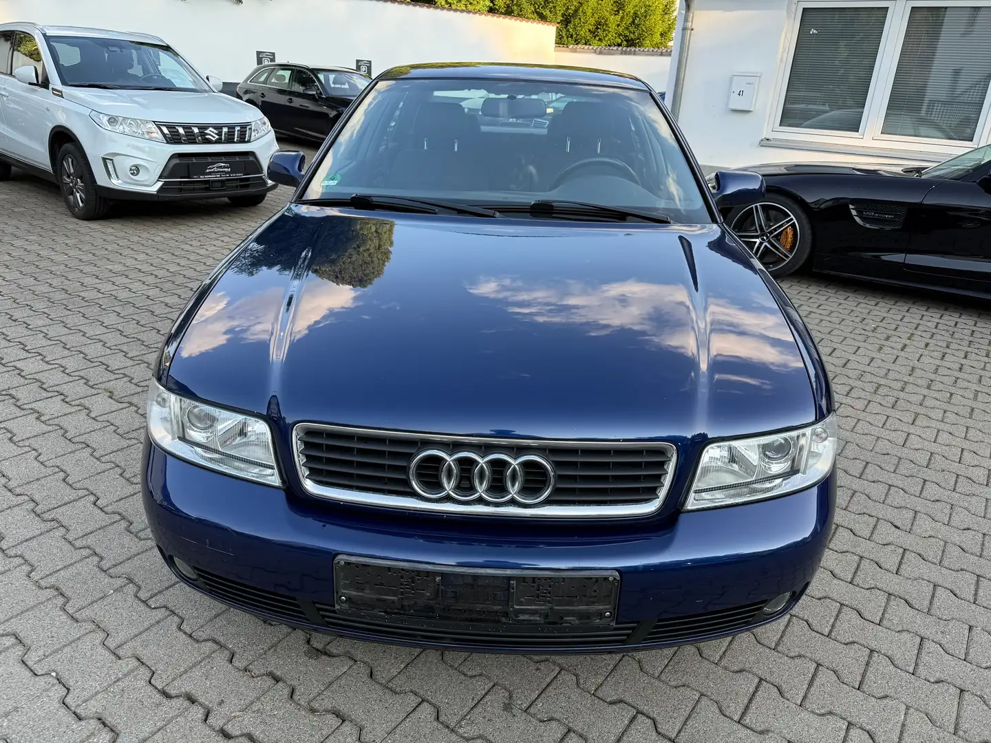 Audi A4 1.8 Automatik *AHK*Klimaautom.*Sitzheiz.*Alufelgen Blau - 2