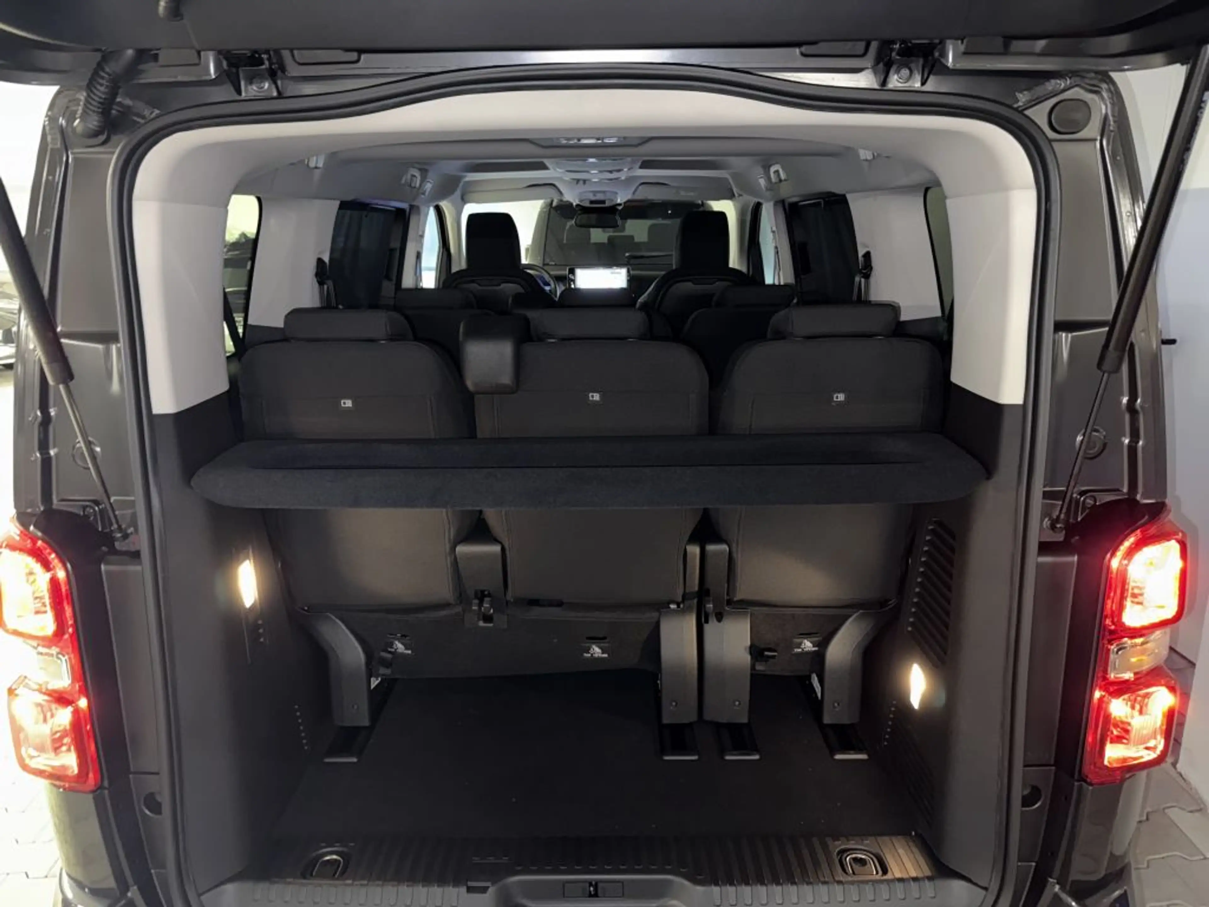 Toyota Proace Verso L1 Teamplayer (8-Si.) CarPlay,ACC,Kamera,LED — photo 10
