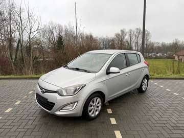 i20 1.2i-AIRCO-JANTES + CARNET COMPLET !