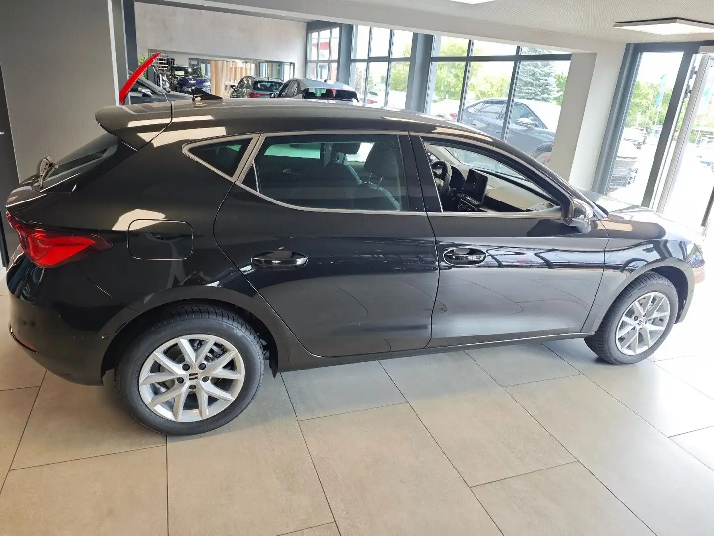 SEAT Leon Road Edition 1.5 eTSI DSG | FullLink | ACC Negru - 2