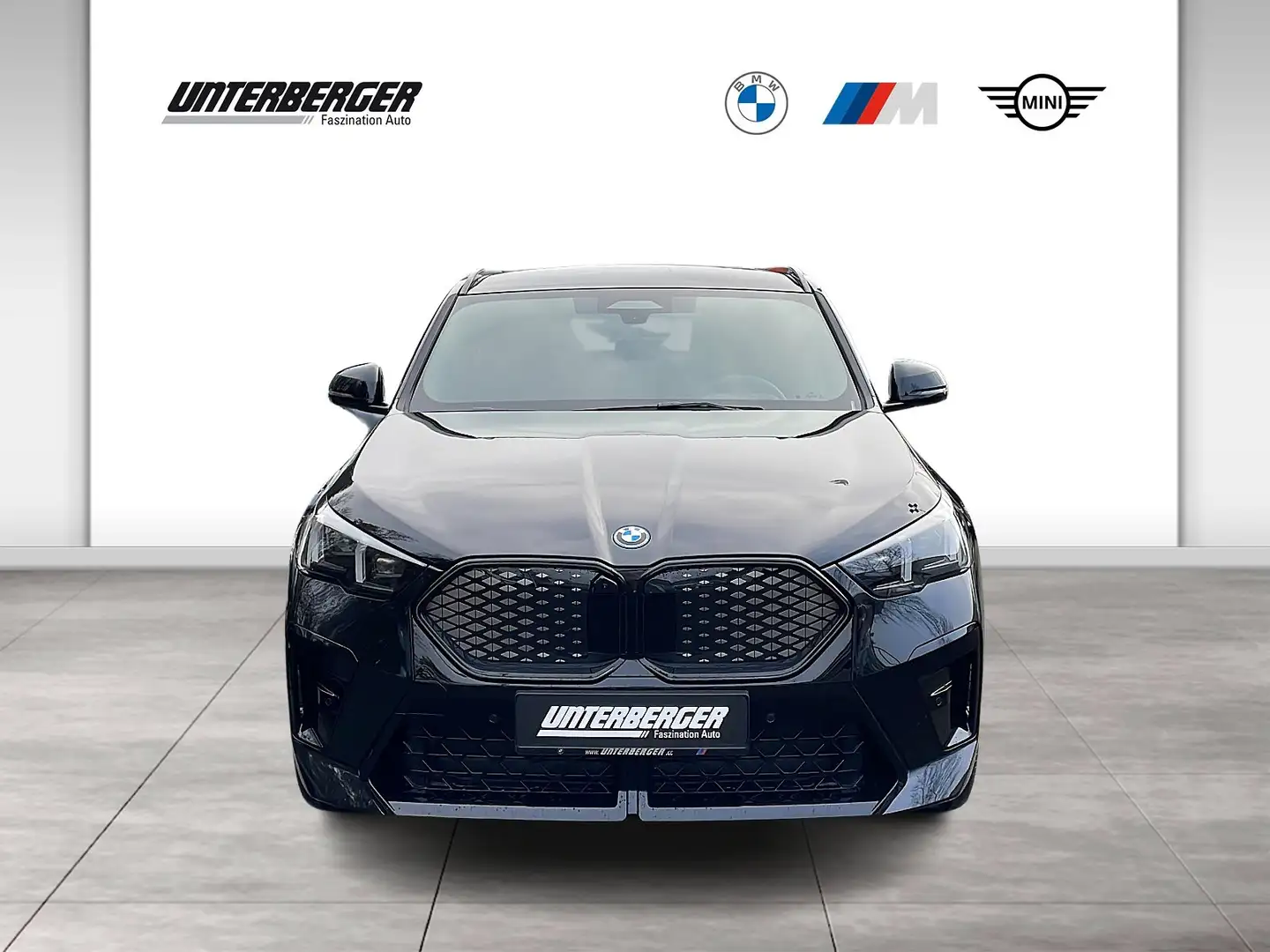 BMW iX2 xDrive30 *0,99% Fixzins Leasing* M Sportpaket Pro Schwarz - 2