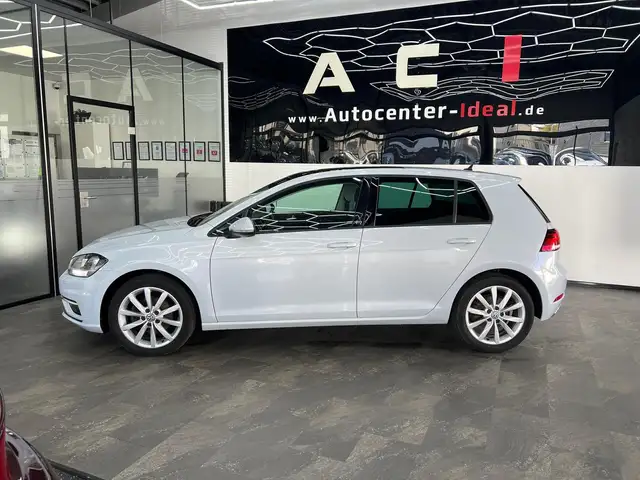 Volkswagen Golf view 6