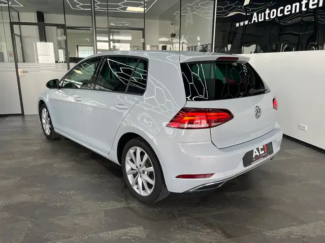 Volkswagen Golf view 8