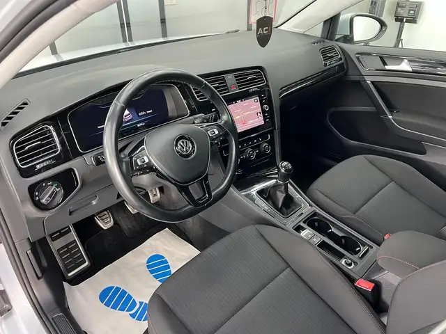 Volkswagen Golf view 15