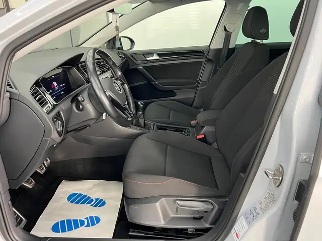 Volkswagen Golf view 14